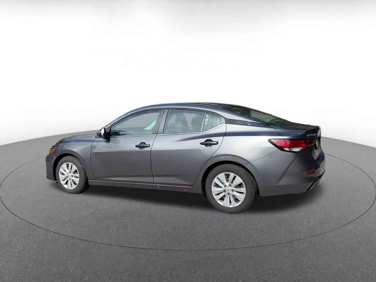 Used 2025 Nissan Sentra S FWD image 9