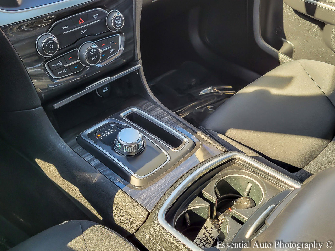 Used 2019 Chrysler 300 Touring w/ Sport Appearance Package image 22