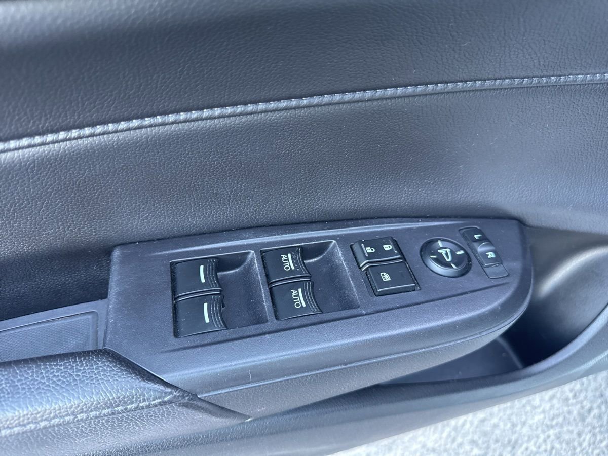 Used 2015 Acura ILX FWD image 16