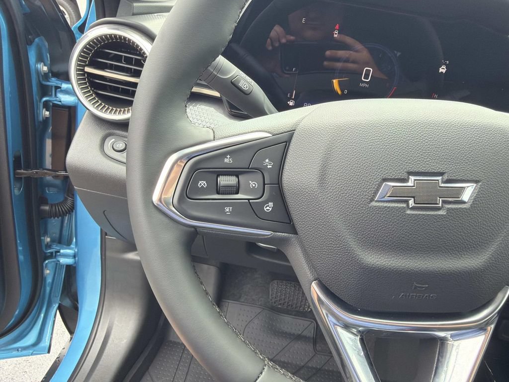 Used 2026 Chevrolet Trax ACTIV FWD image 25