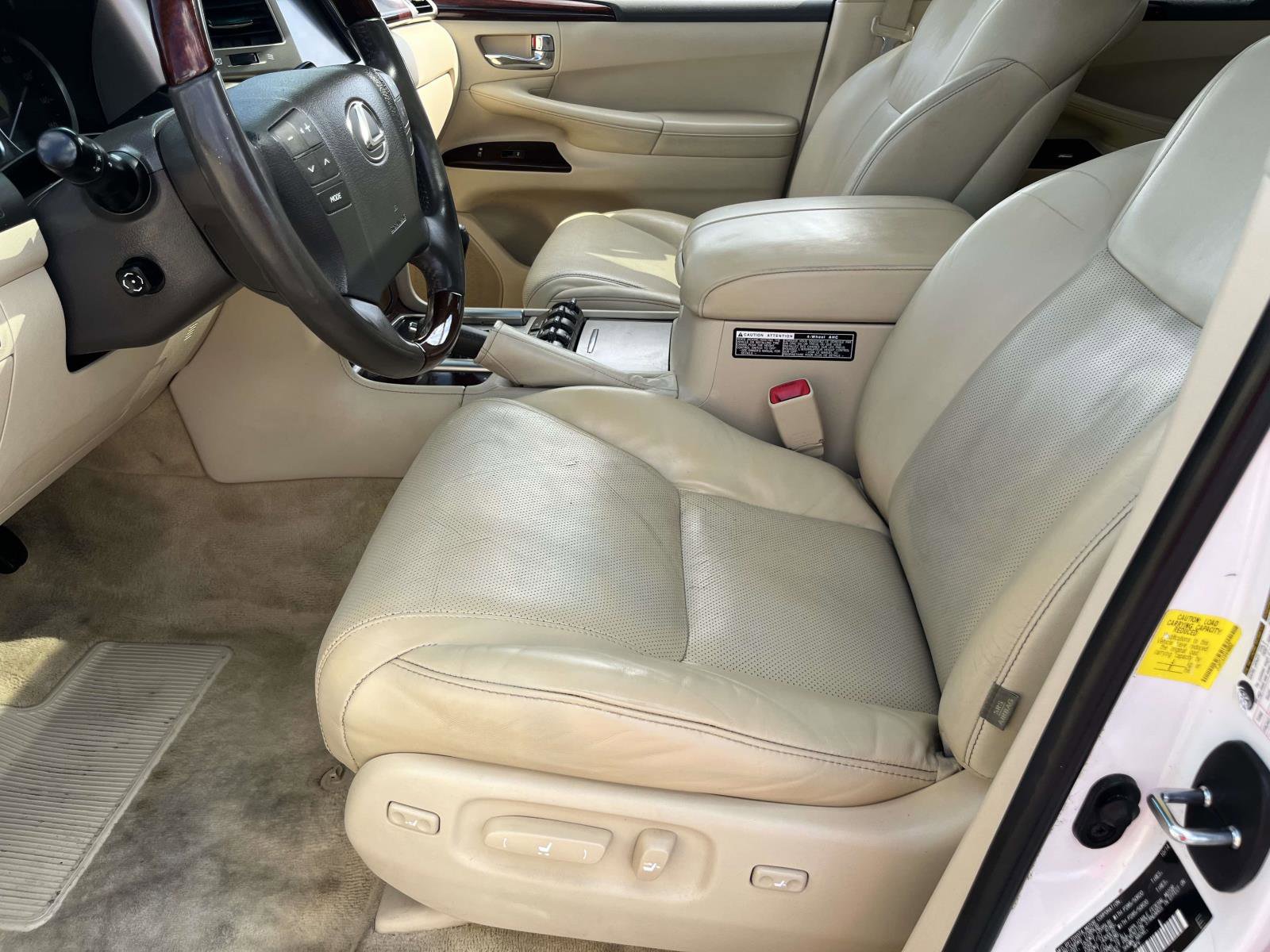 Used 2015 Lexus LX 570 4WD image 12