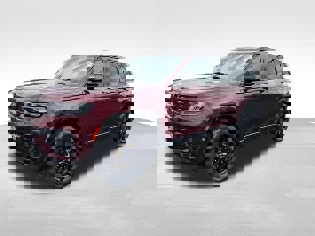 New 2026 Jeep Grand Cherokee Altitude image 3