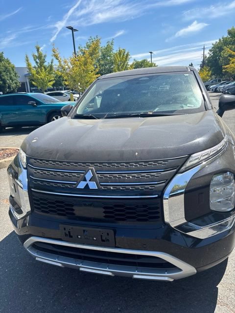 Used 2024 Mitsubishi Outlander SE