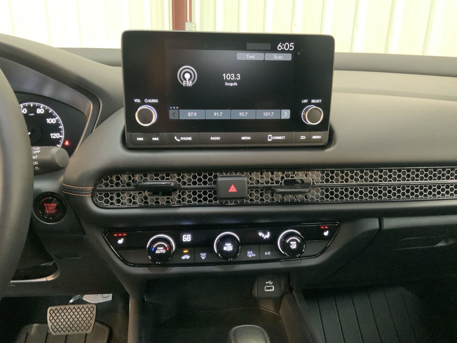 Used 2023 Honda HR-V Sport image 25