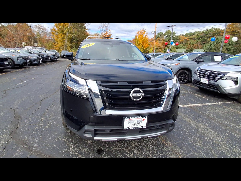 Certified 2024 Nissan Pathfinder SL w/ SL Premium Package AWD/4WD image 3