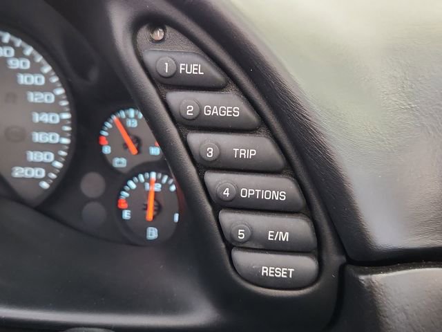 Used 2000 Chevrolet Corvette Convertible RWD image 18