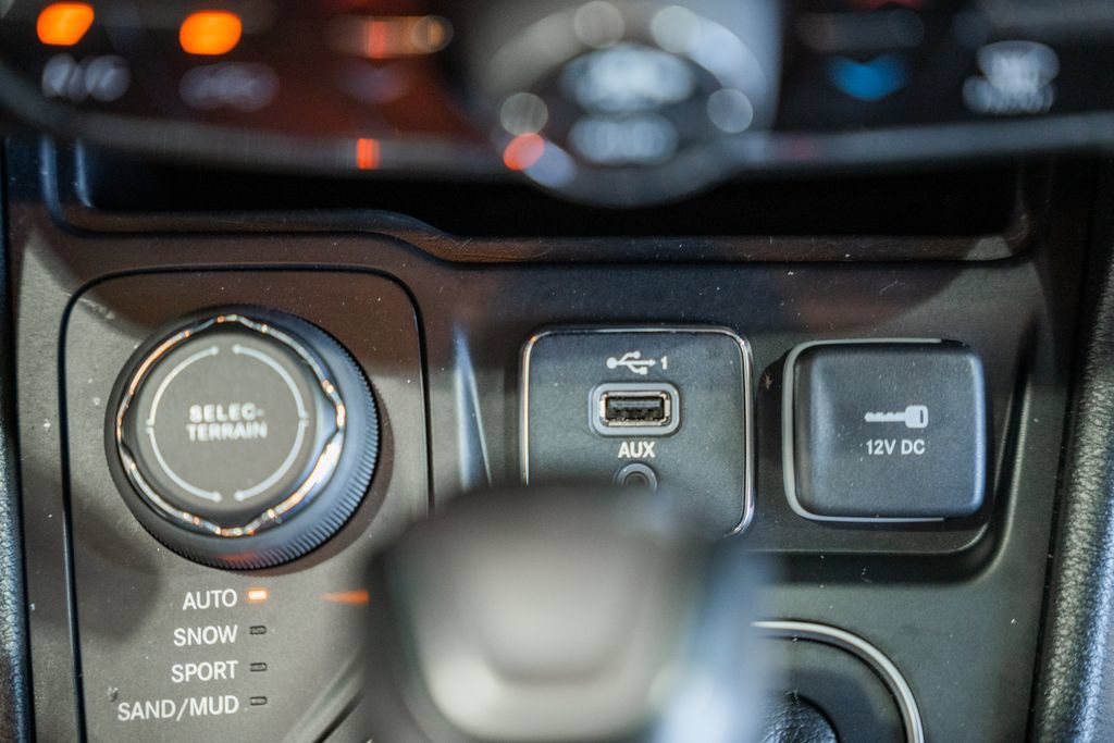 Certified 2022 Jeep Cherokee Latitude Lux AWD/4WD image 25
