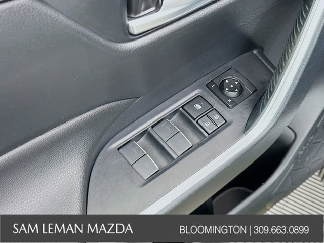 Used 2023 Toyota RAV4 XLE Premium image 18