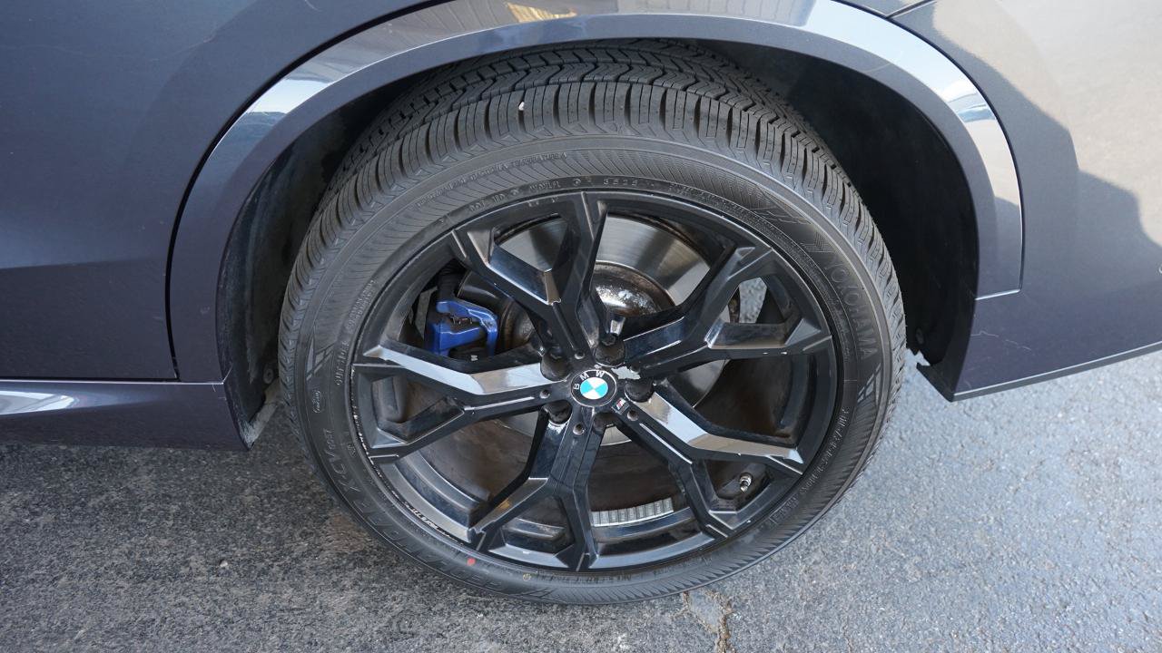 Used 2021 BMW X5 sDrive40i w/ M Sport Package RWD image 31