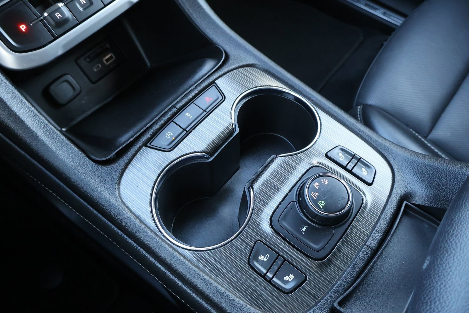 Used 2023 GMC Acadia SLT AWD/4WD image 33