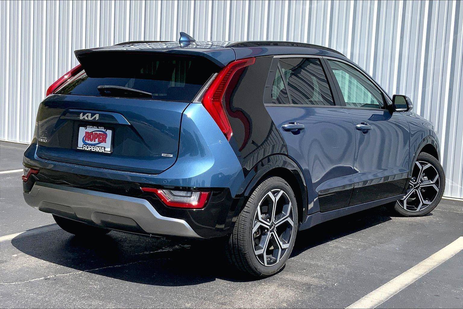 Used 2023 Kia Niro SX Touring FWD image 11