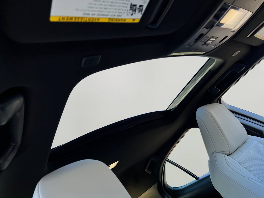 New 2025 Lexus UX 300h AWD w/ Accessory Package (P1) image 4