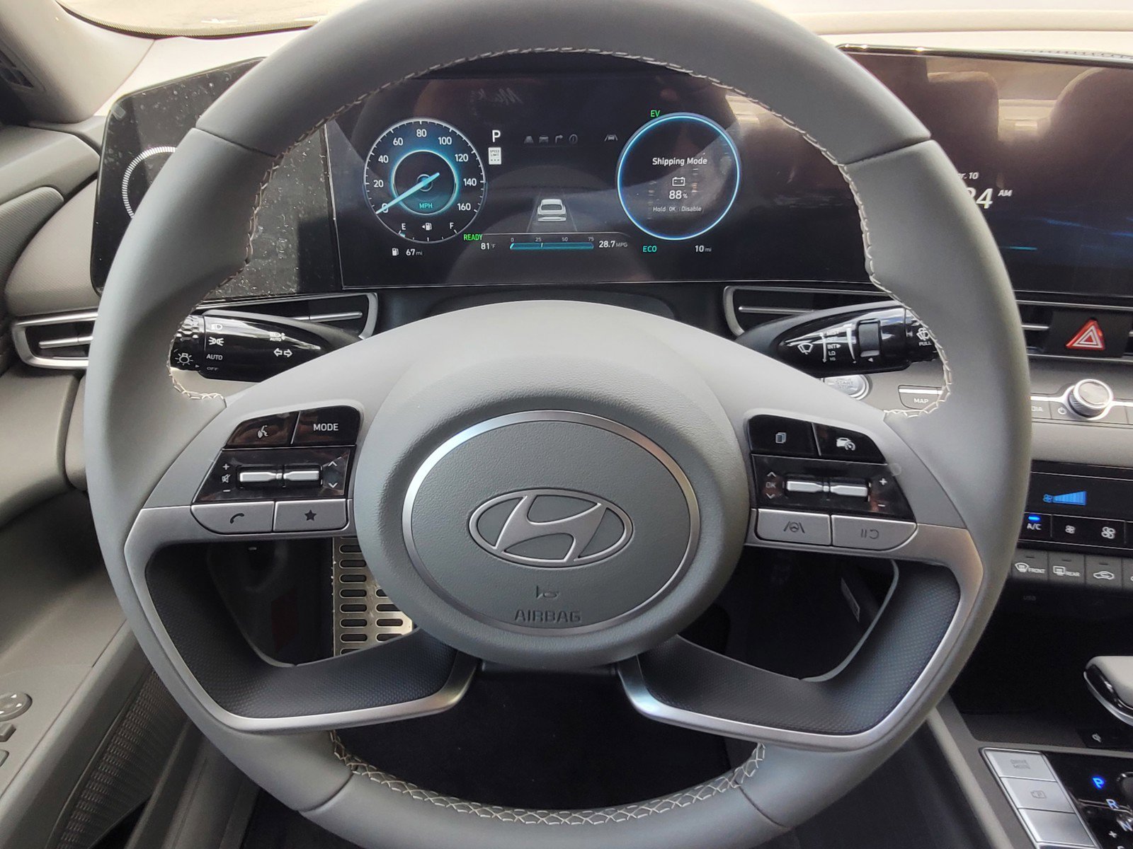 New 2025 Hyundai Elantra SEL image 21