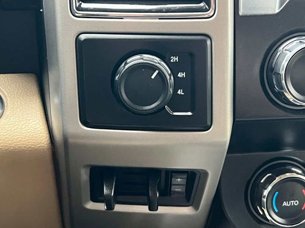 Used 2021 Ford F250 Lariat w/ Lariat Ultimate Package AWD/4WD image 31