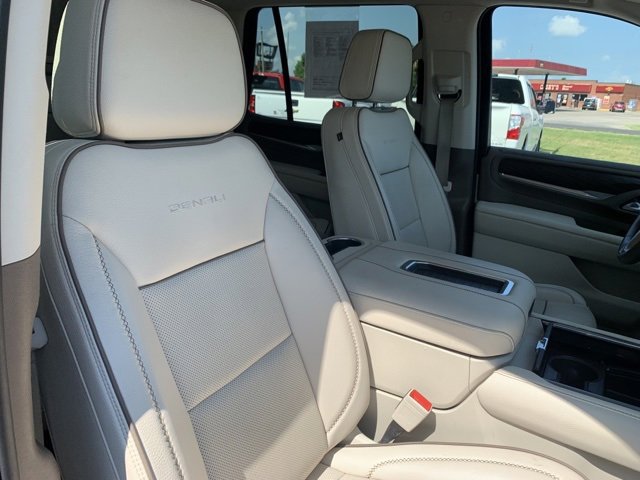 Used 2023 GMC Yukon Denali image 15