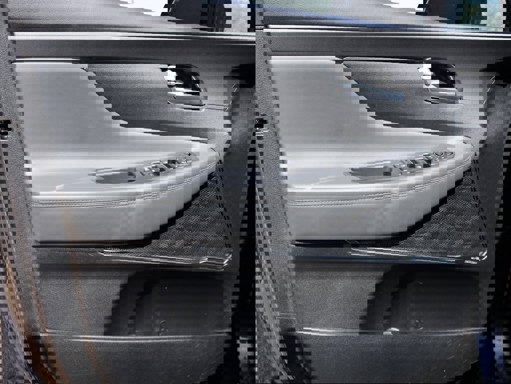 Used 2023 Hyundai Santa Fe SEL w/ Premium Package image 22