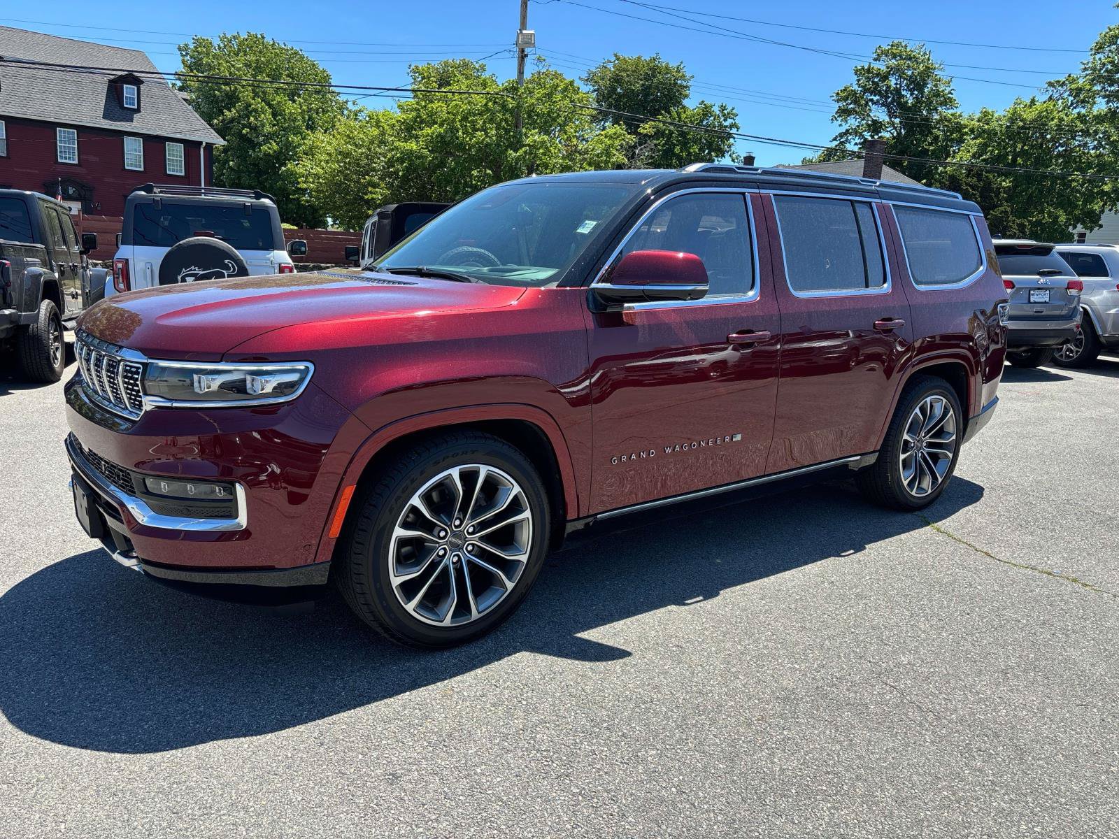Certified 2022 Jeep Grand Wagoneer Series III w/ Rear Seat Video Group 1 AWD/4WD image 7