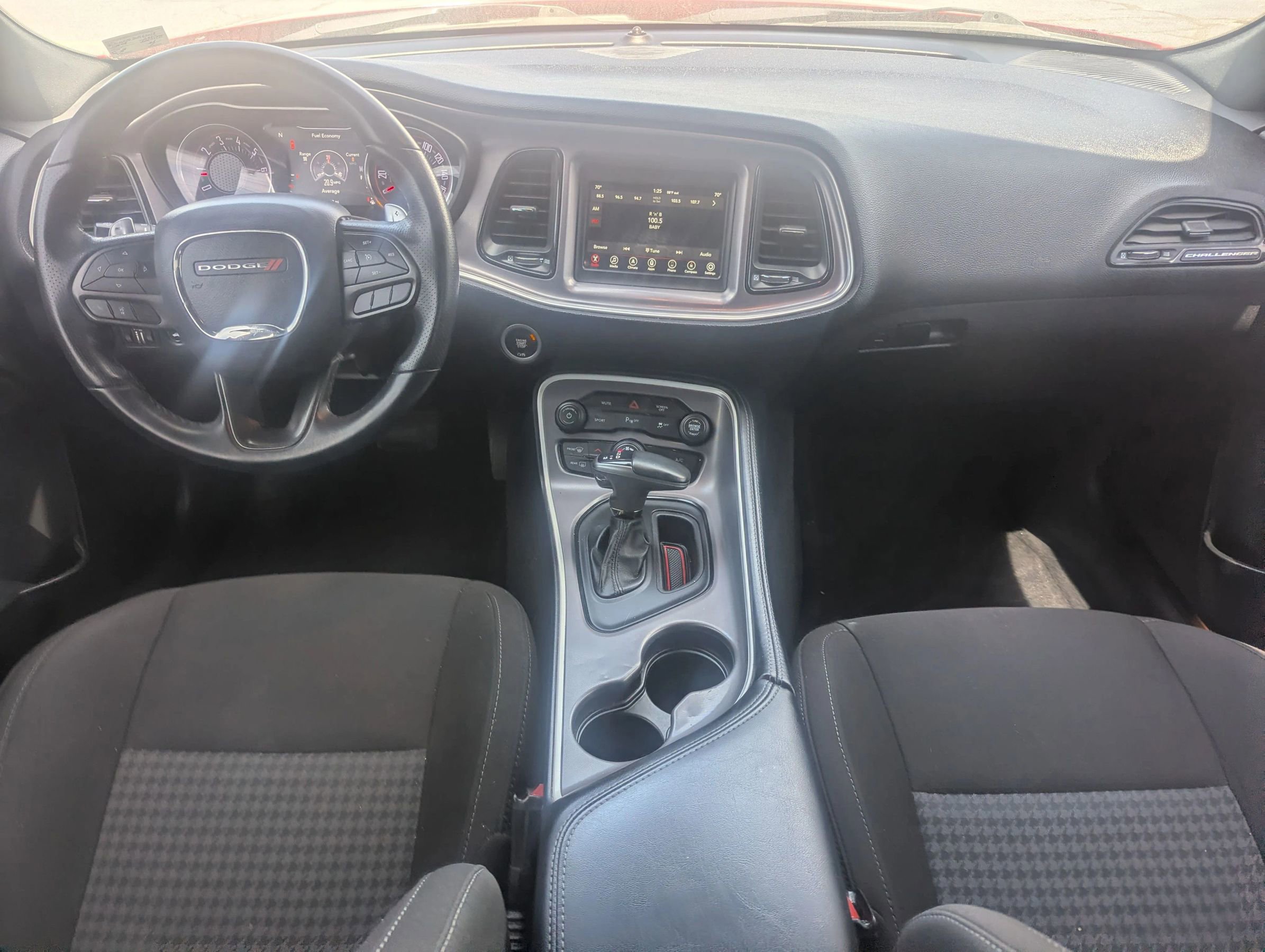 Used 2022 Dodge Challenger GT RWD image 9