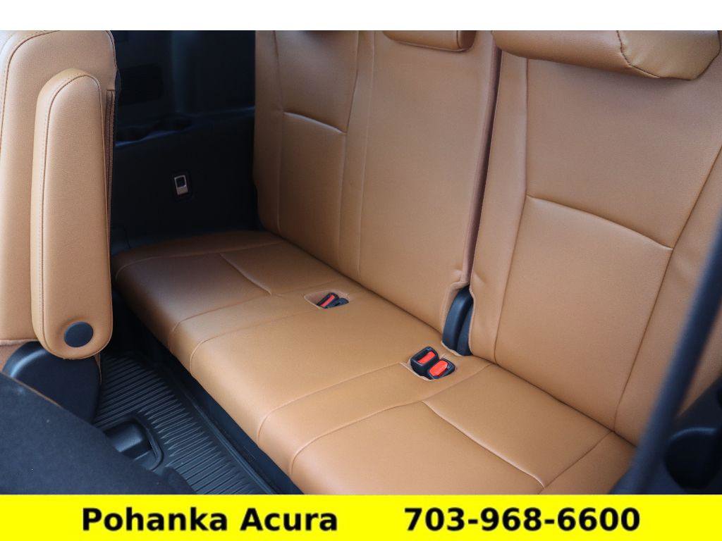 Used 2025 Toyota Highlander Platinum AWD/4WD image 35