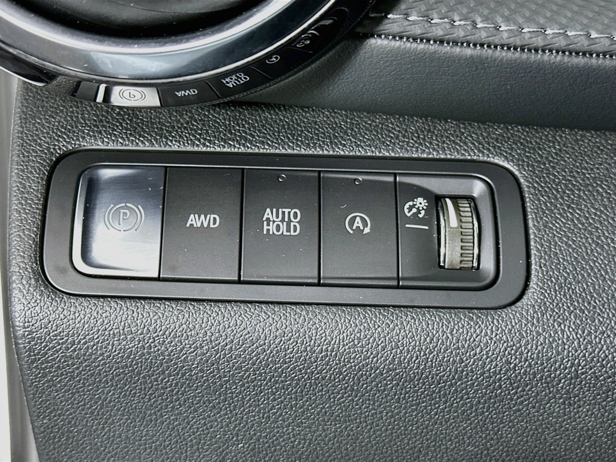 Used 2025 Chevrolet Equinox LT AWD/4WD image 17
