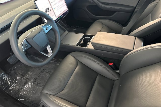 Used 2024 Tesla Model 3 Standard Range RWD image 11