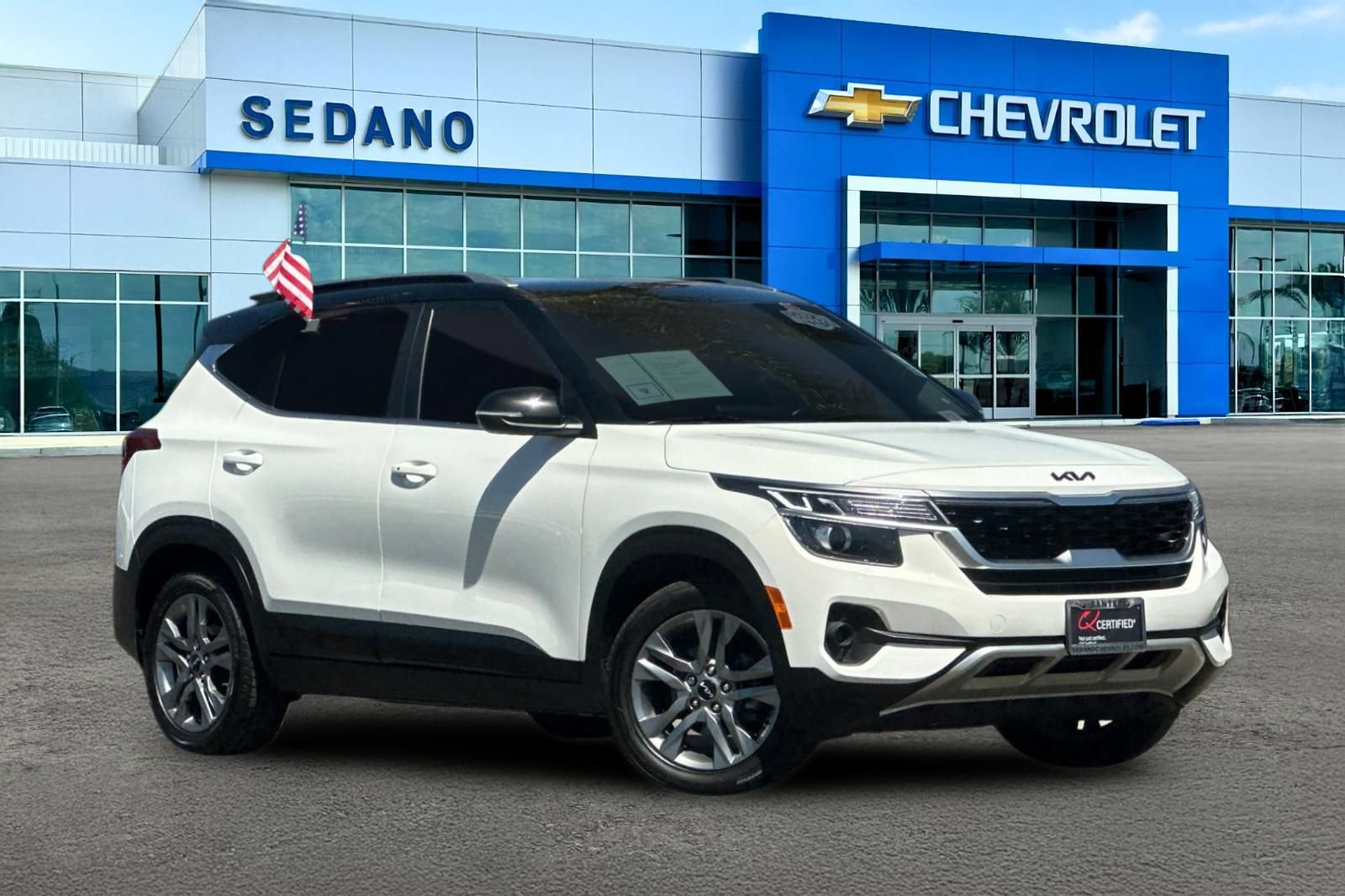 Used 2023 Kia Seltos S FWD image 2