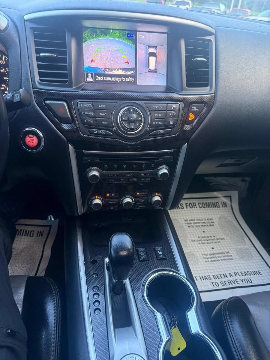 Used 2019 Nissan Pathfinder SL AWD/4WD image 17