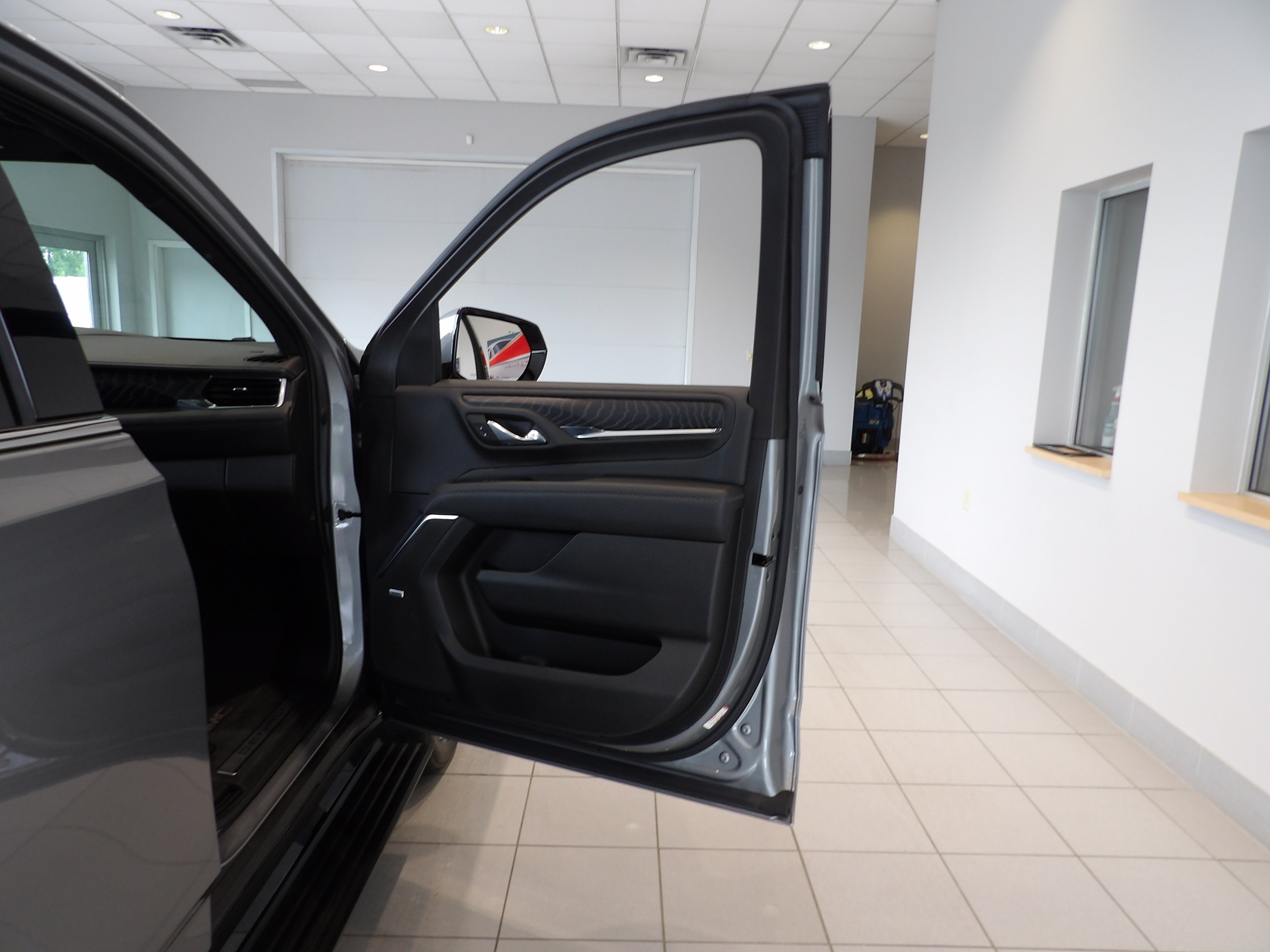 Used 2023 GMC Yukon XL Denali w/ Max Trailering Package AWD/4WD image 24