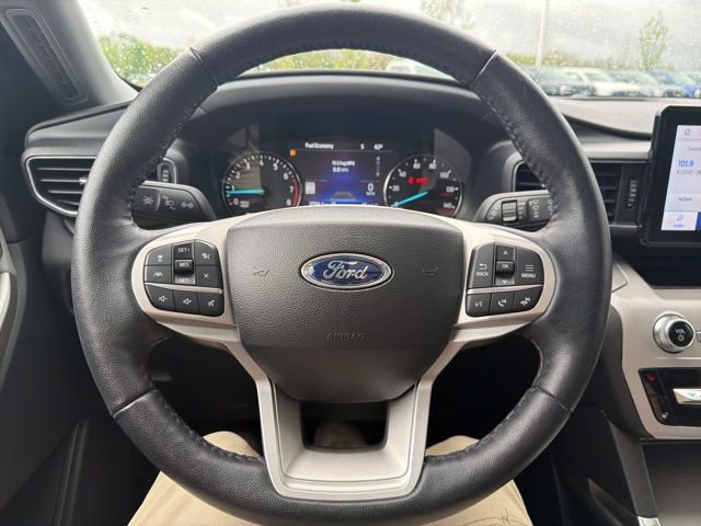Certified 2023 Ford Explorer XLT w/ Equipment Group 202A AWD/4WD image 46