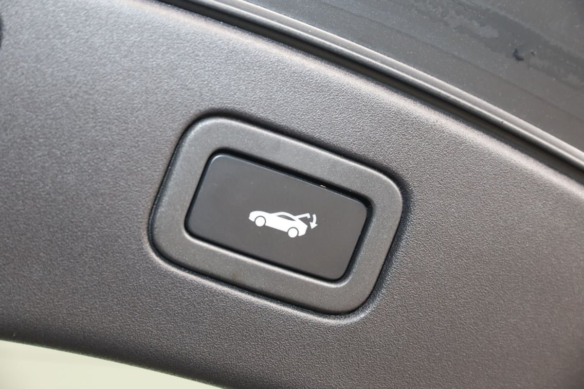Used 2021 Jaguar F-TYPE Coupe RWD image 65