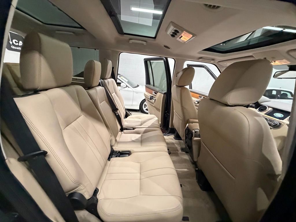 Used 2014 Land Rover LR4 HSE image 29