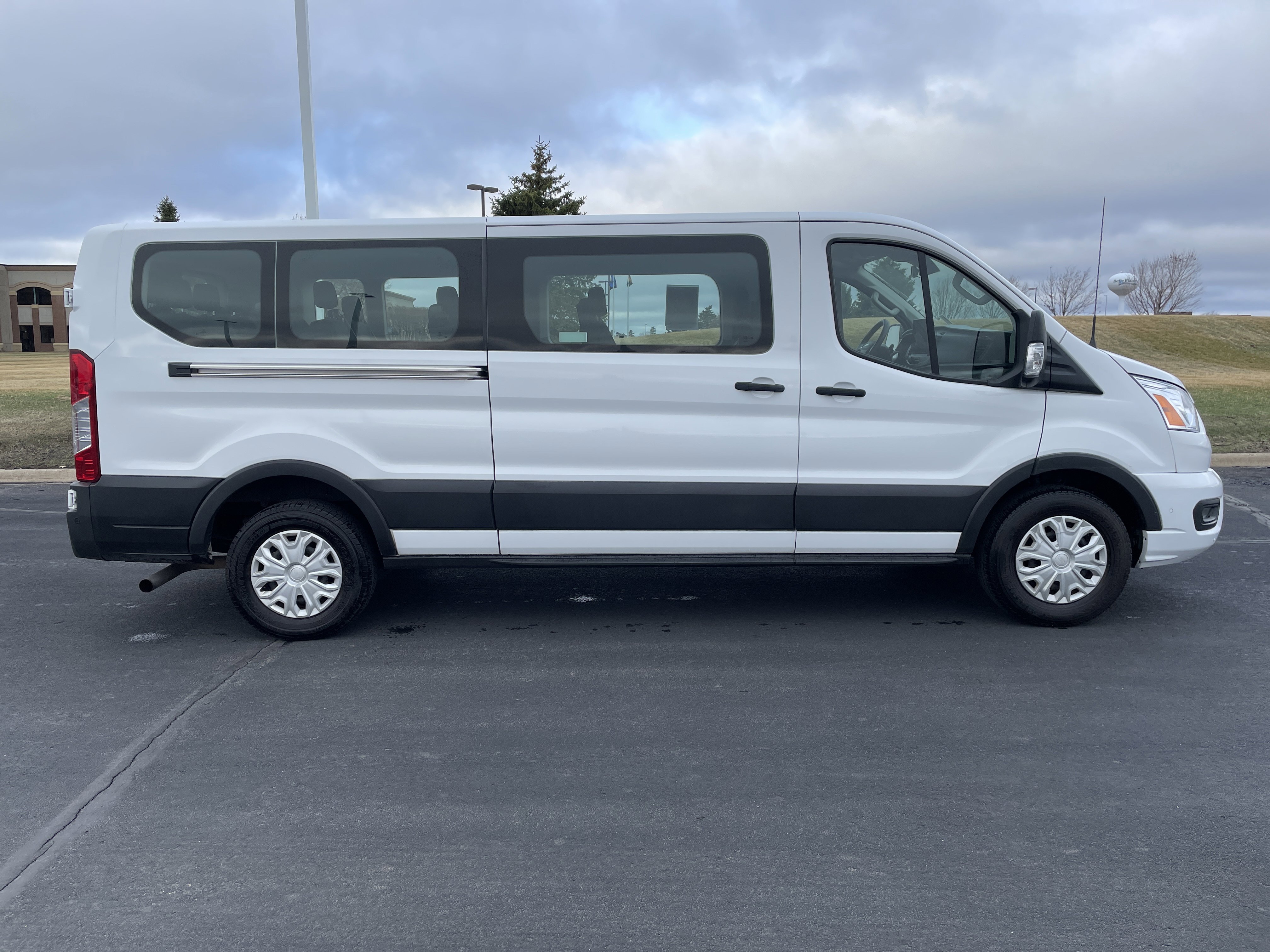 Used 2022 Ford Transit 350 XLT image 6
