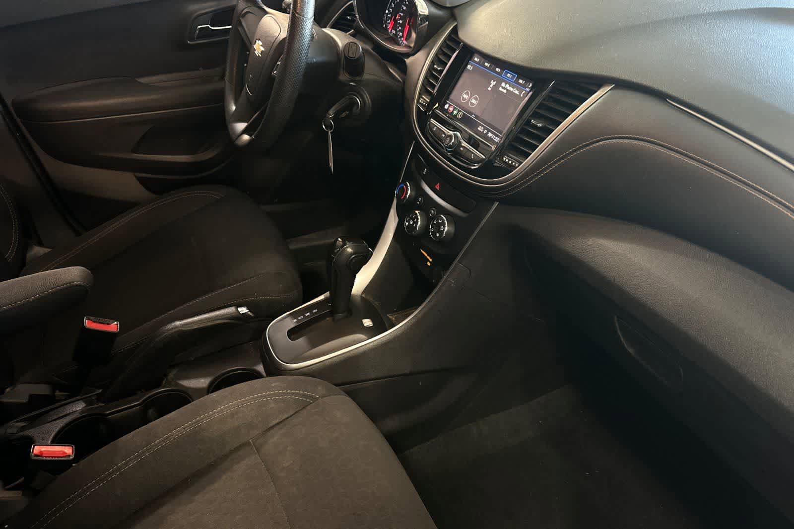 Used 2020 Chevrolet Trax LS FWD image 18