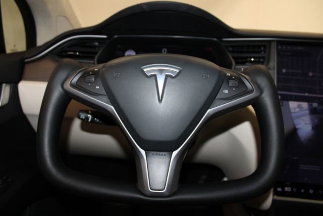 Used 2018 Tesla Model X 75D image 30