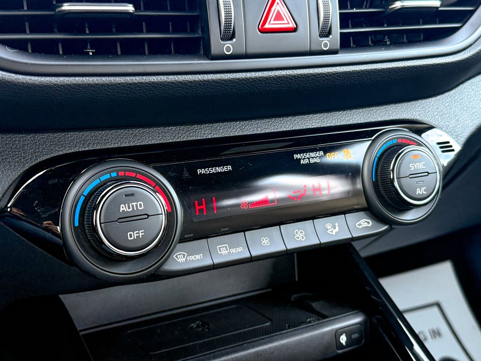 Used 2022 Kia Forte GT-Line w/ GT-Line Premium Package image 21