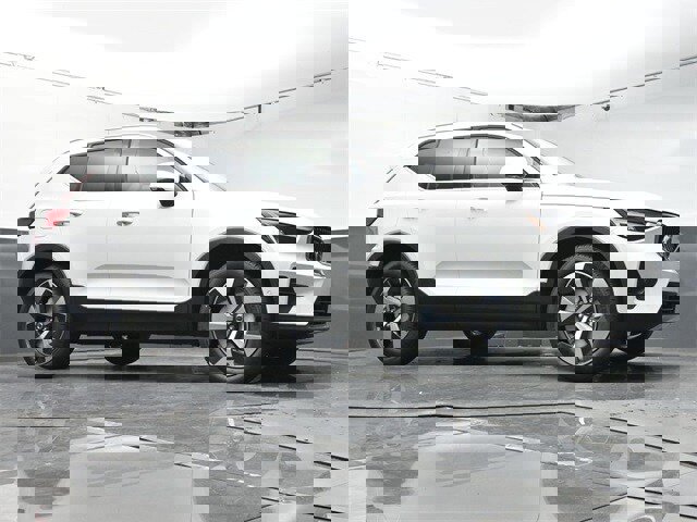 New 2025 Volvo XC40 B5 Plus w/ Protection Package Premier image 34