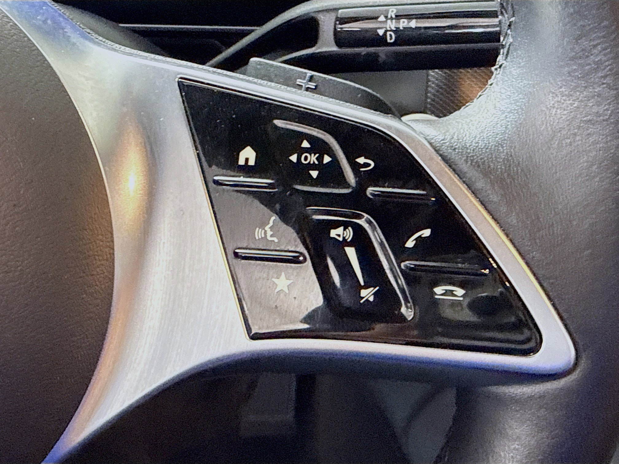 Used 2024 Mercedes-Benz GLC 300 4MATIC image 15