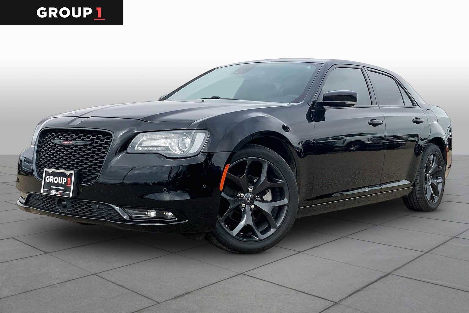 Used 2023 Chrysler 300 S w/ Comfort Group RWD image 1
