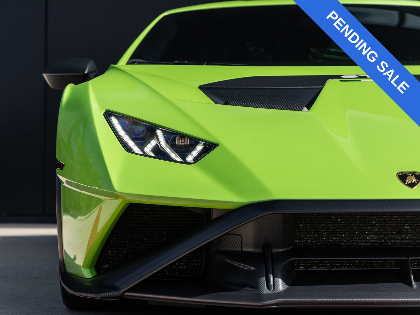 Used 2023 Lamborghini Huracan STO RWD image 37