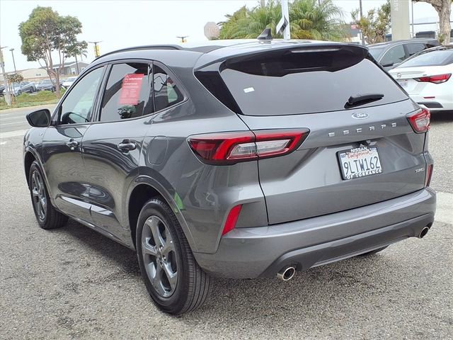 Used 2024 Ford Escape ST-Line image 3