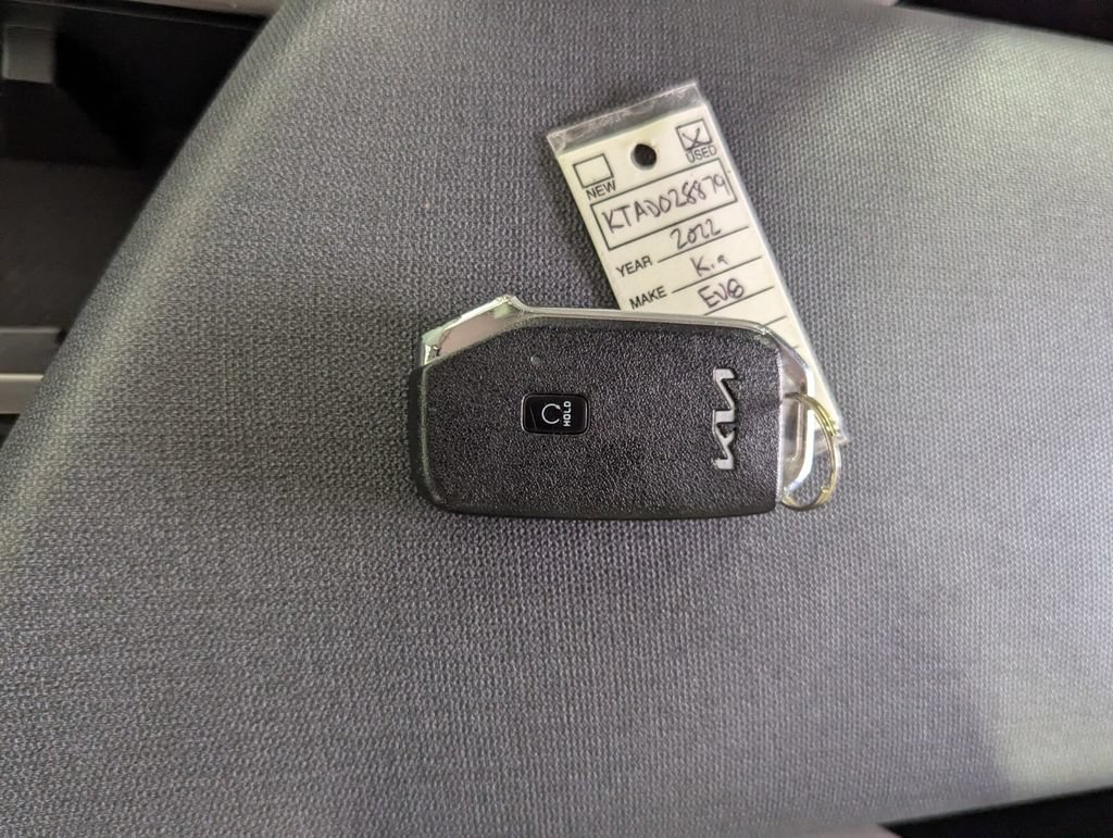 Used 2022 Kia EV6 Wind AWD/4WD image 26