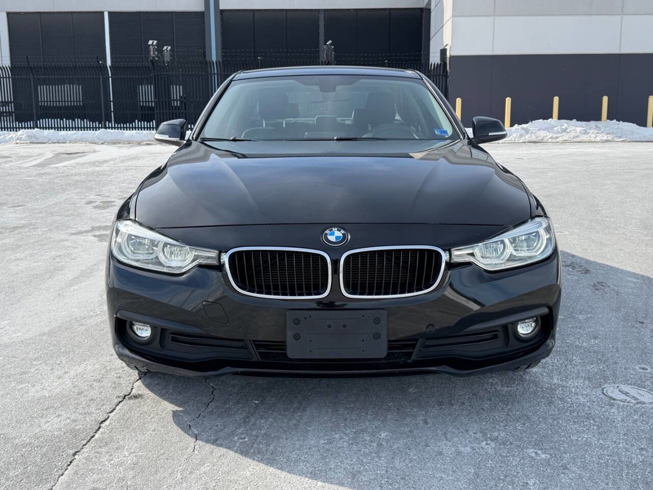 Used 2018 BMW 320i xDrive Sedan image 10