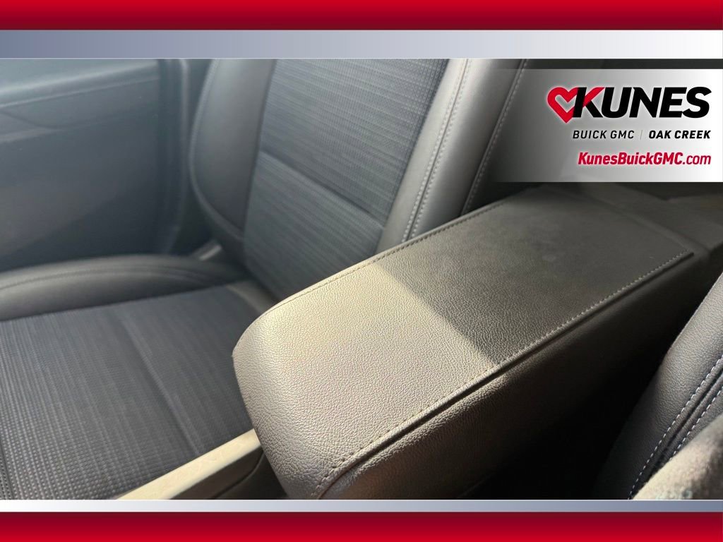 Used 2025 Buick Envista Preferred image 18