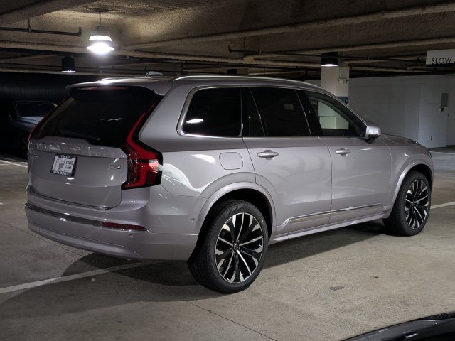 New 2026 Volvo XC90 T8 Plus w/ Protection Package Premier AWD/4WD image 3