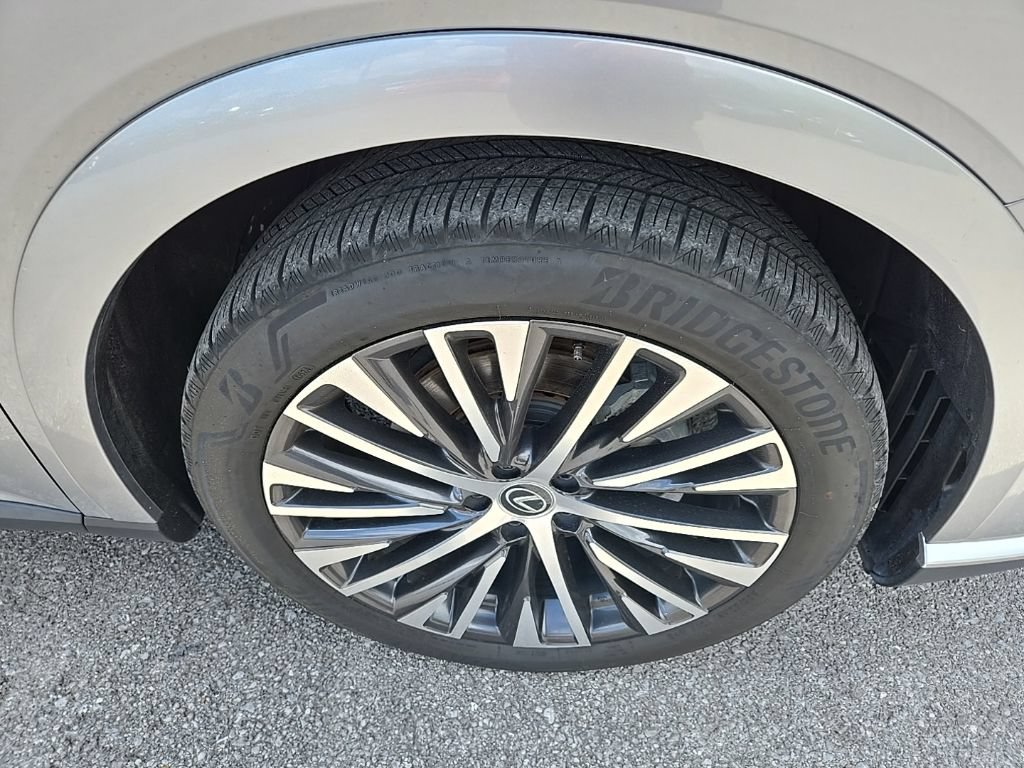 Used 2024 Lexus RX 350 Premium Plus w/ Convenience Package FWD image 9