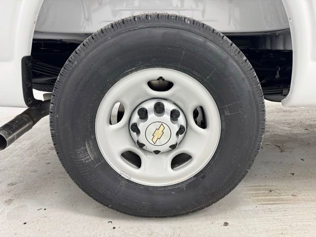 New 2026 Chevrolet Express 3500 Extended w/ Driver Convenience Package RWD image 27