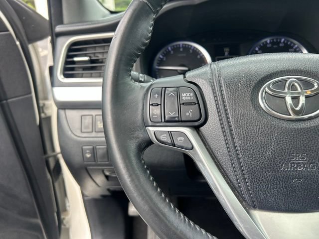 Used 2014 Toyota Highlander Limited FWD image 21