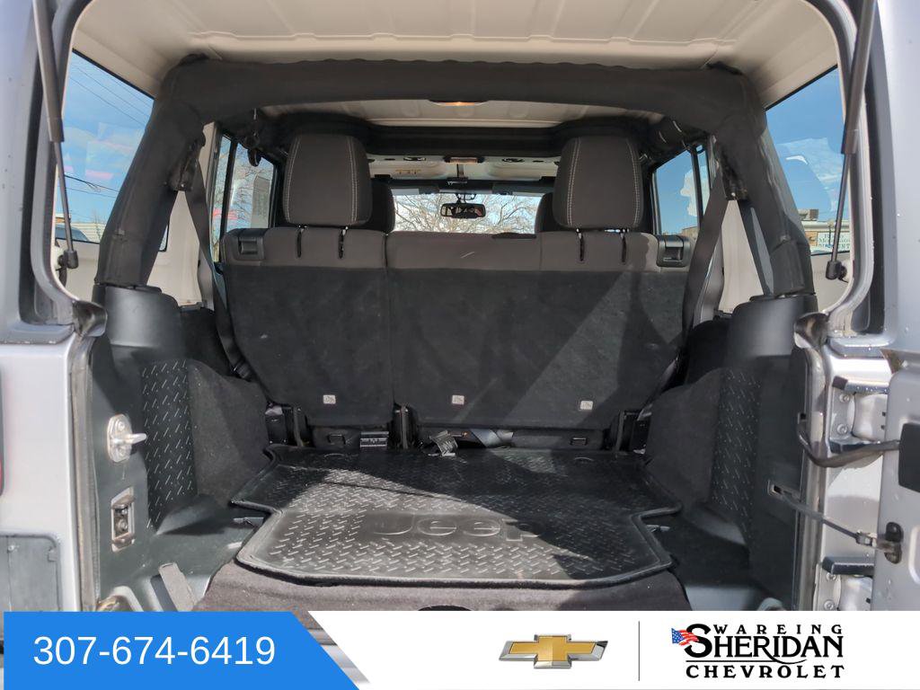 Used 2017 Jeep Wrangler Unlimited Sahara w/ Connectivity Group image 25
