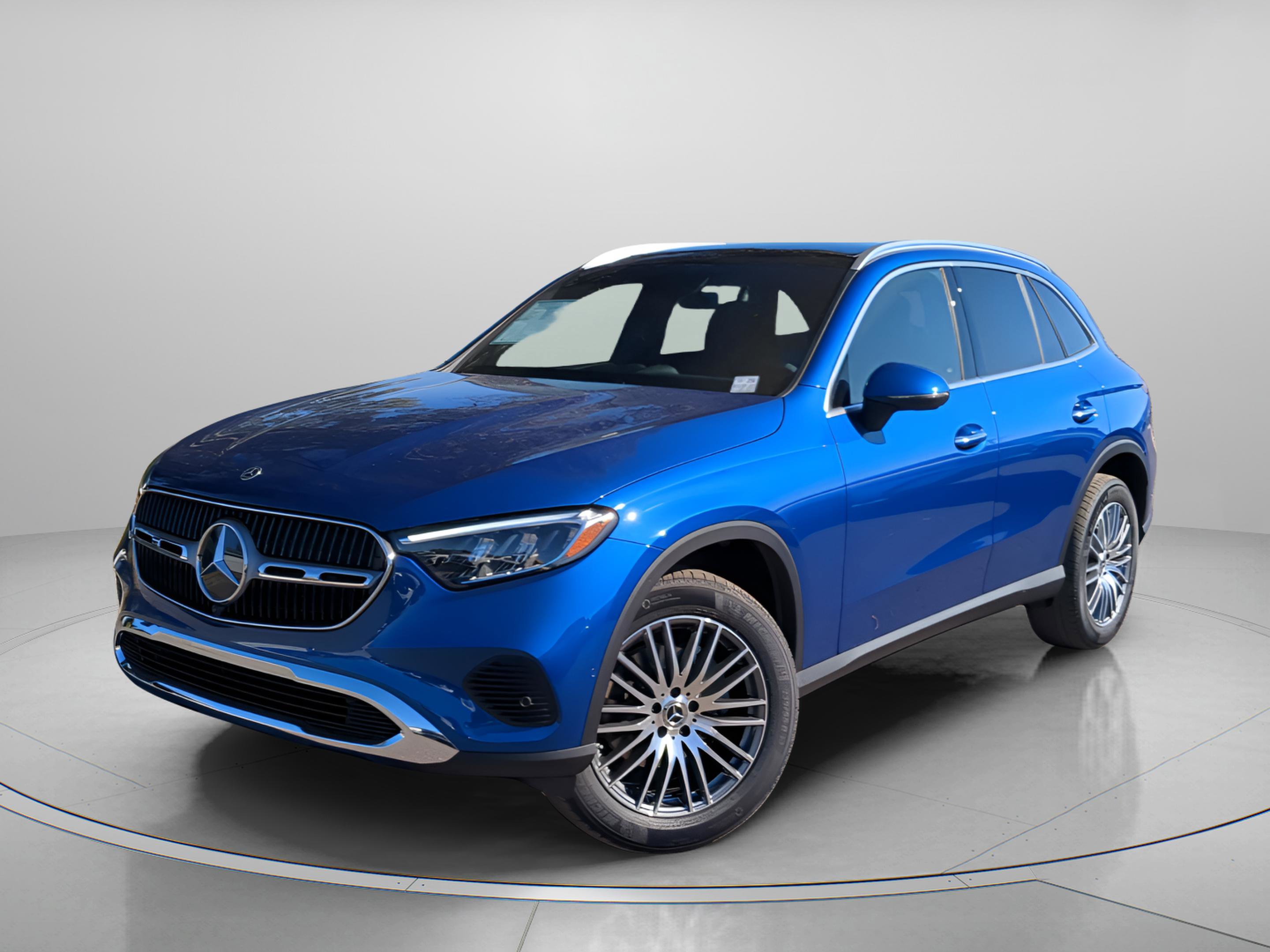 Certified 2026 Mercedes-Benz GLC 300 image 2