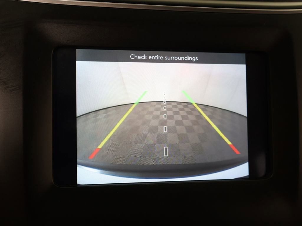 Used 2019 Jeep Cherokee Latitude Plus w/ Comfort/Convenience Group image 48